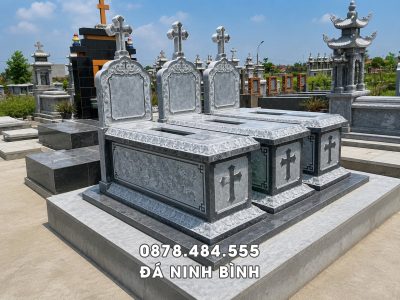 Lắp đặt 3 ngôi Mộ đá công giáo cho gia đình, đá xanh Thanh Hoá