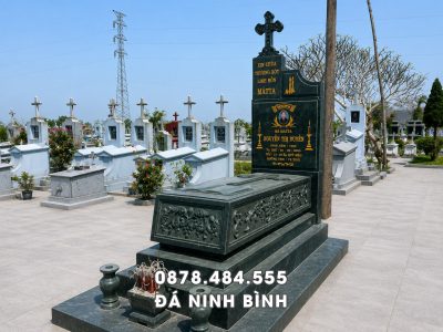 Mộ đá xanh công giáo đẹp tại Làng đá Ninh Bình
